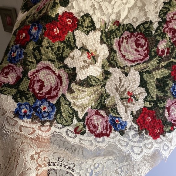 Runway Dolce&Gabbana Embroidered laced dress. - Picture 7 of 10